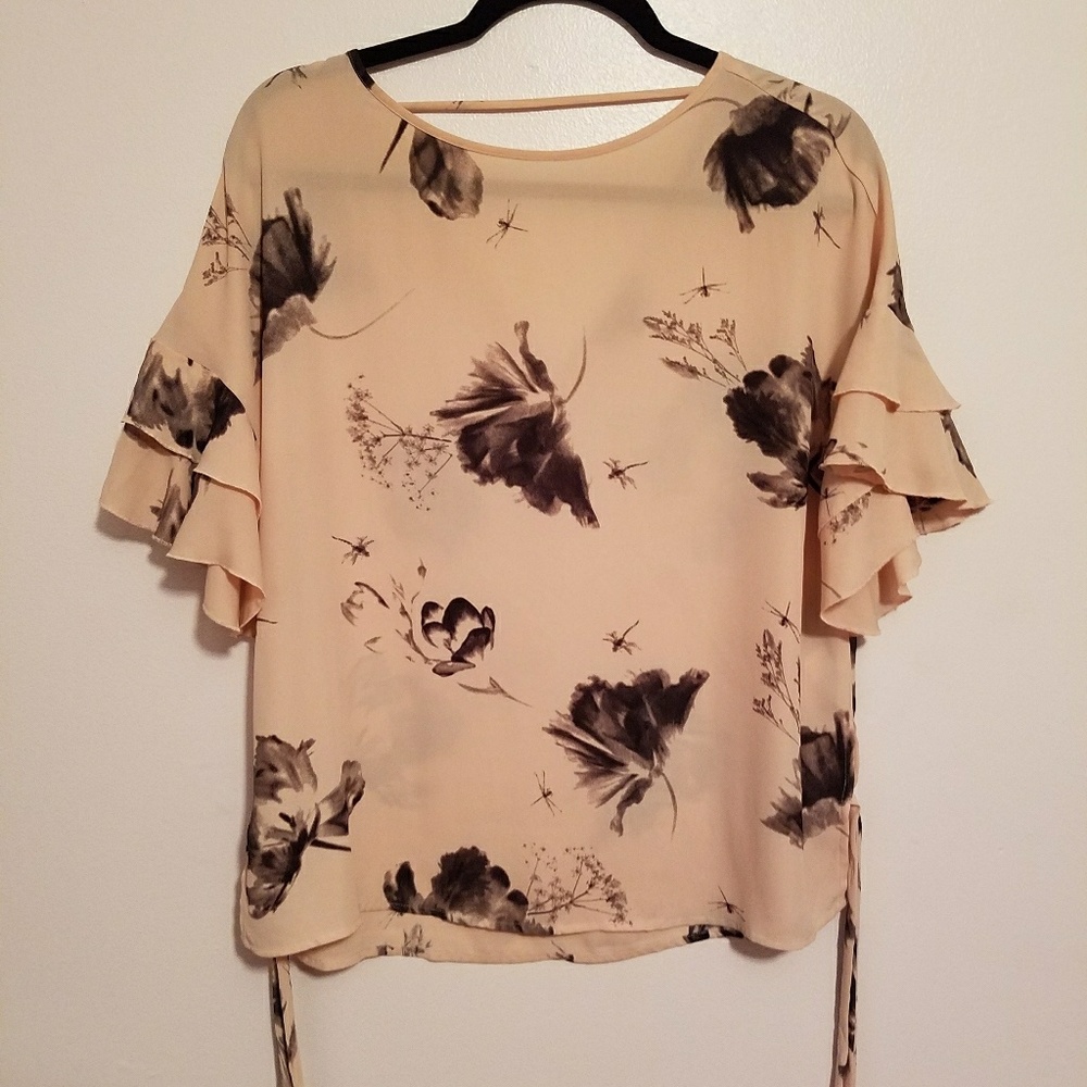 5 for $25 | Express Blush Floral Blouse